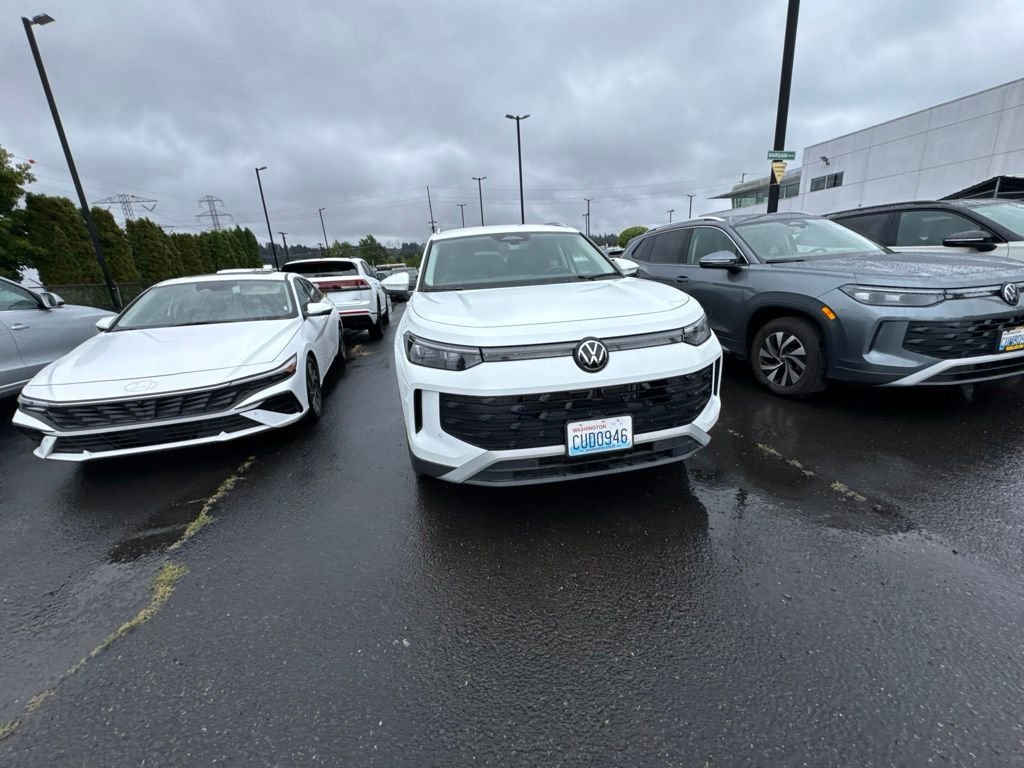 Used 2026 White Volkswagen 2.0T SE image 7