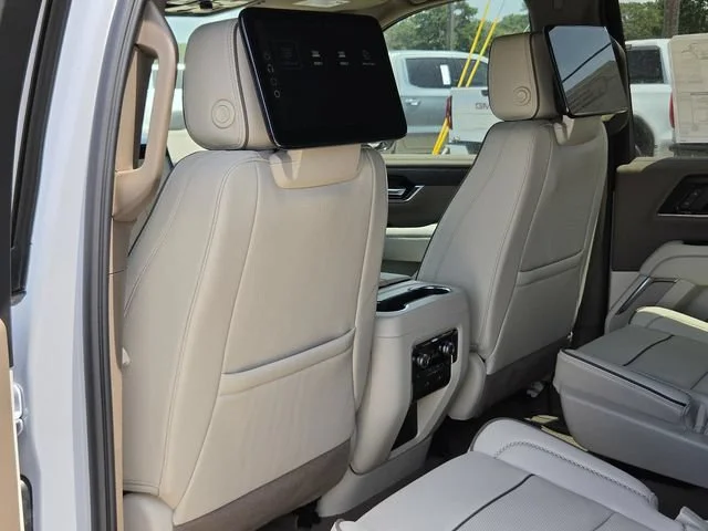 2026 GMC Yukon XL Denali - Photo 31