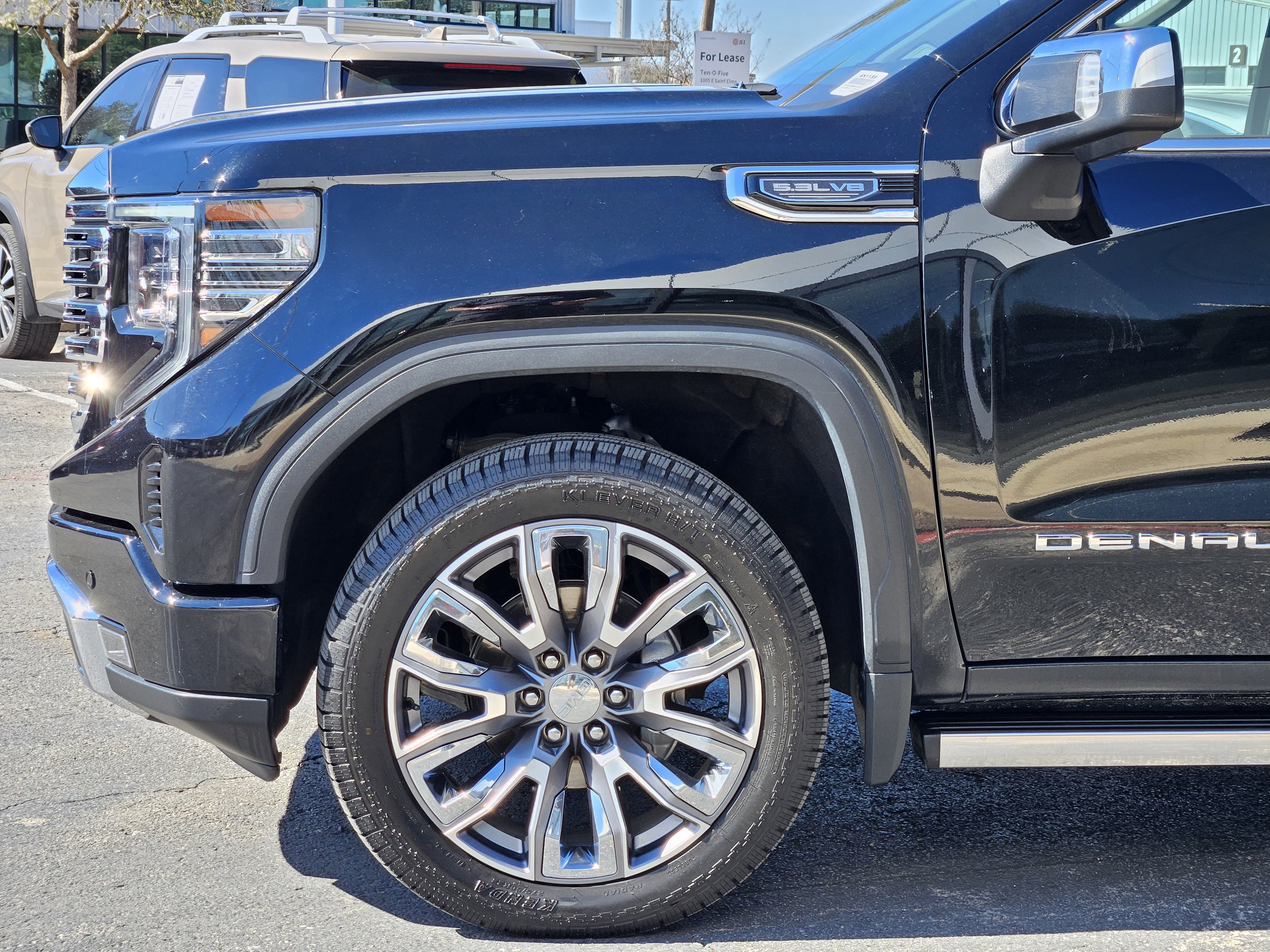 Used 2023 Onyx Black GMC Denali image 9