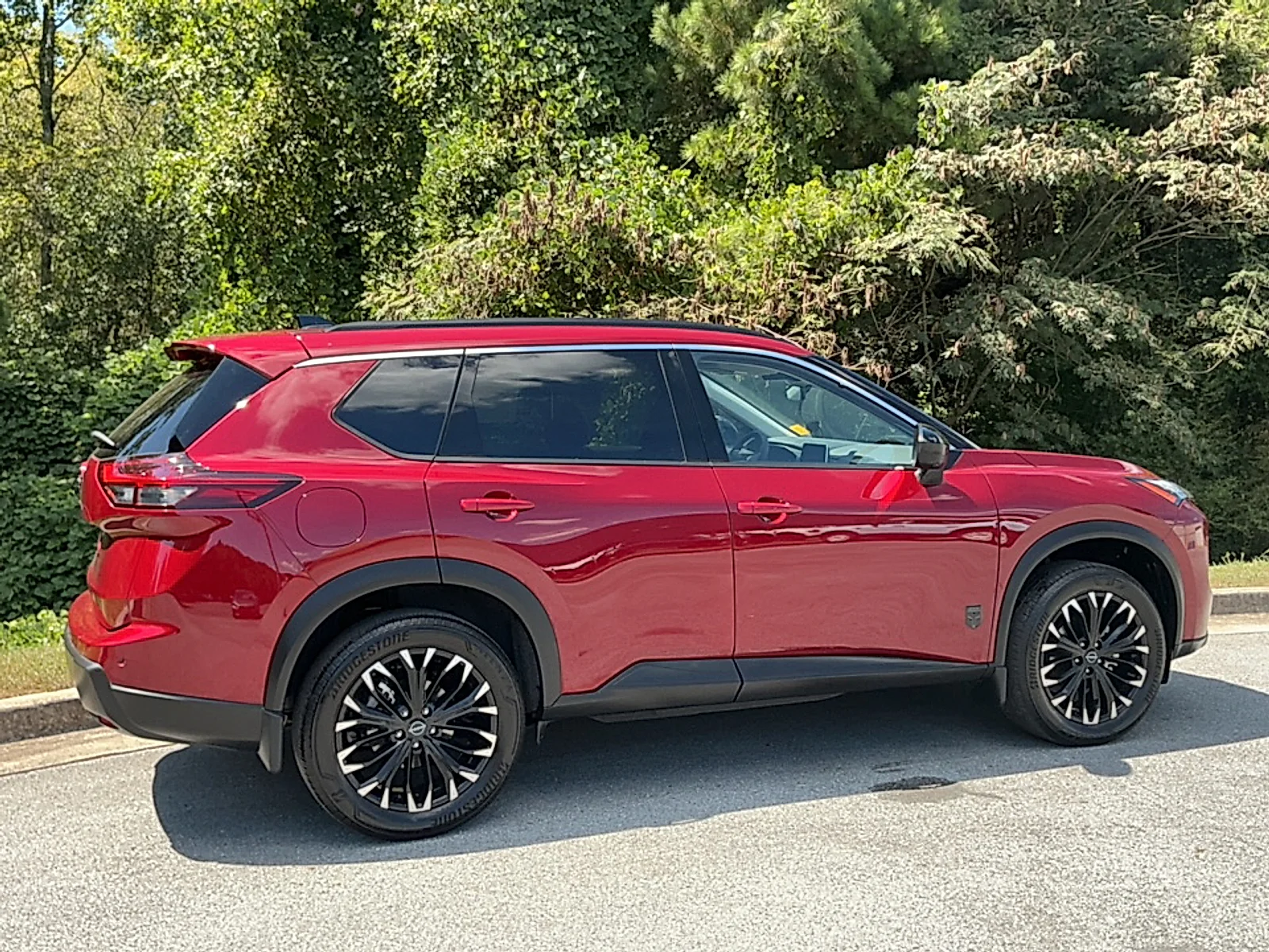 Used 2026 Scarlet Ember Tintcoat Nissan Dark Armor image 2