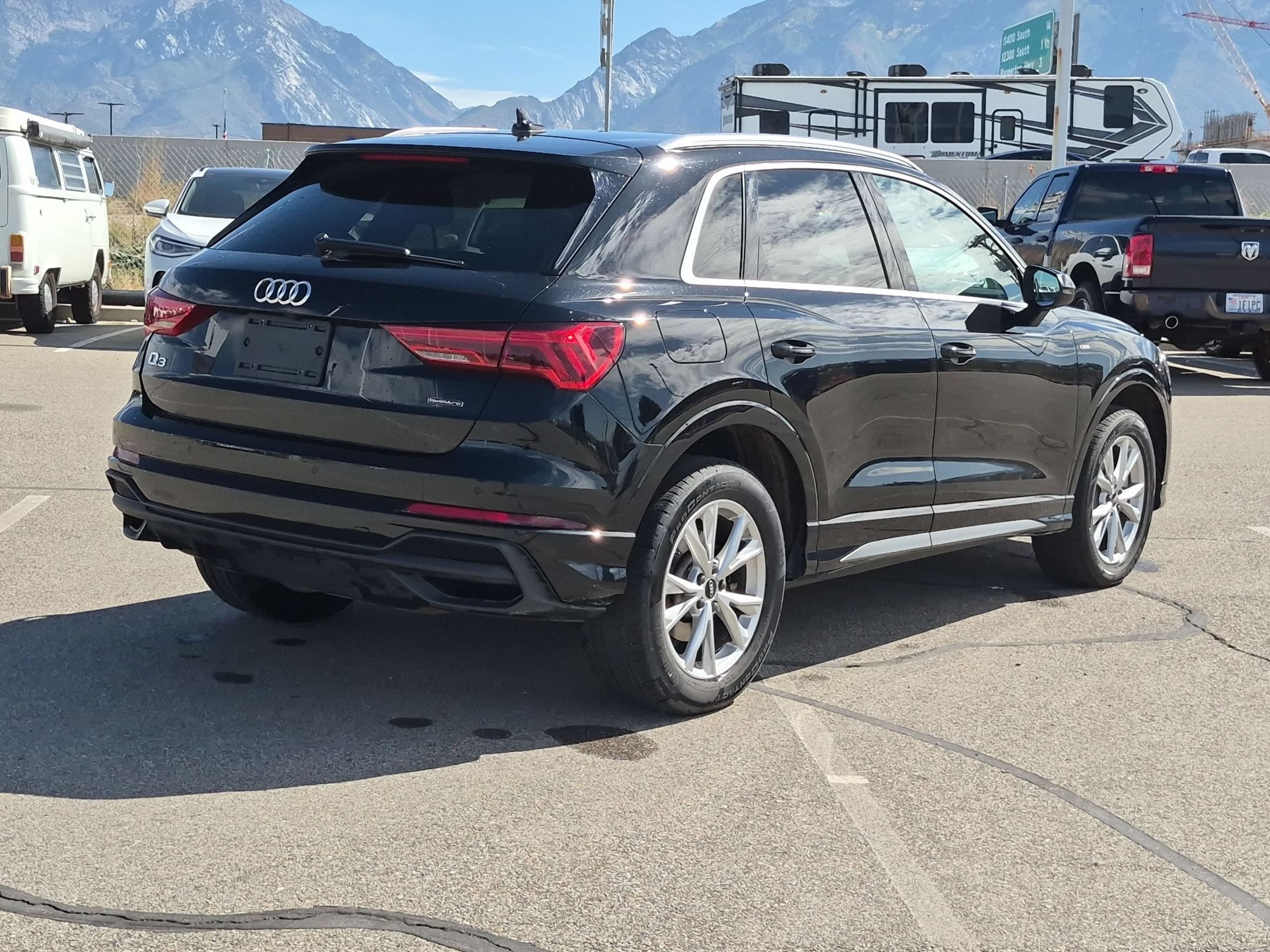 Used 2025 Black Audi S line Premium image 3