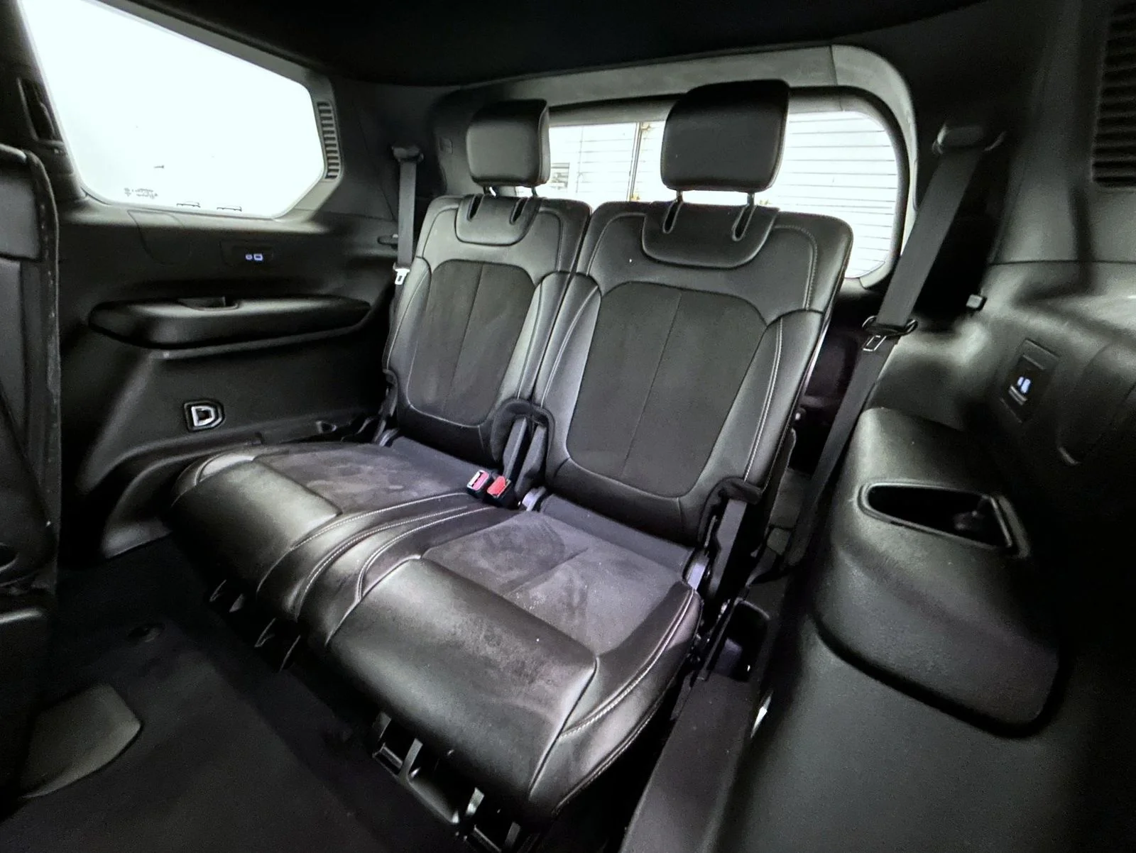 Used 2023 White Jeep Altitude image 20