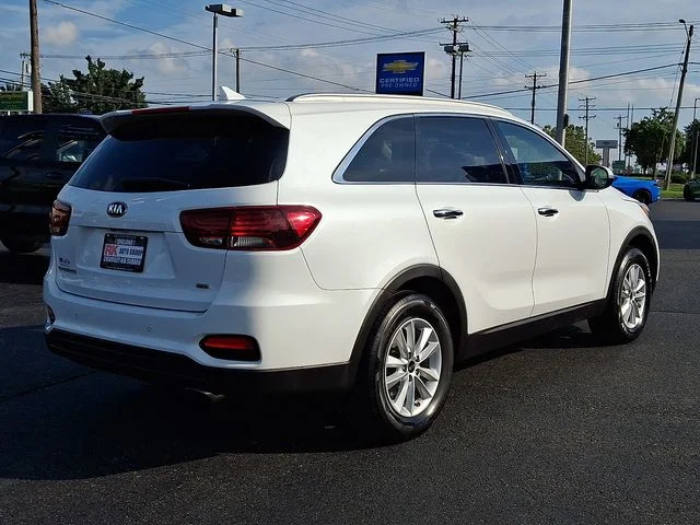 Used 2019 White Kia LX image 7