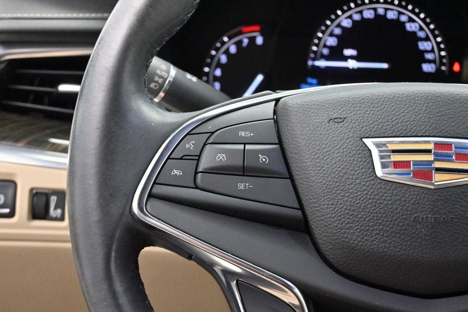 Used 2017 STELLAR BLACK METALLIC Cadillac FWD image 17