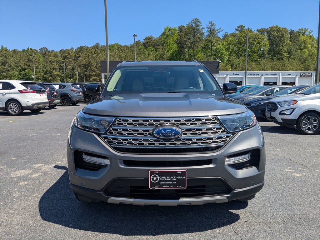 Used 2023  Ford Limited image 2