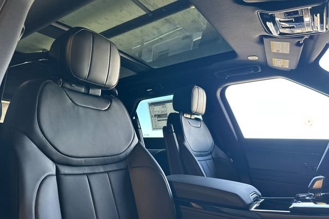 New 2026 Borasco Grey Land Rover Dynamic SE image 16