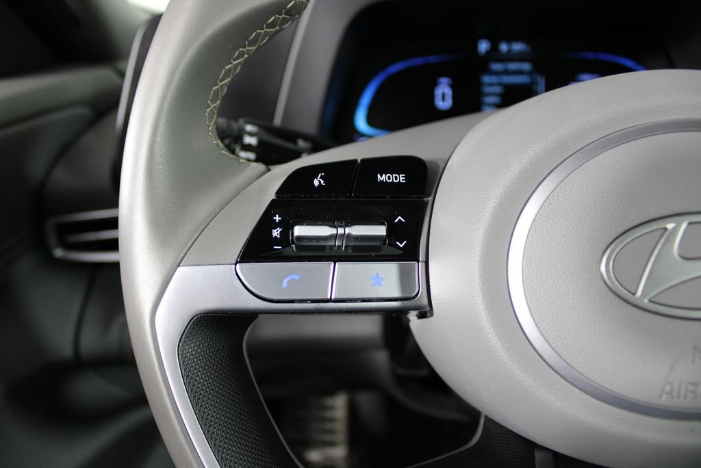 2025 Hyundai Elantra SEL - Photo 25