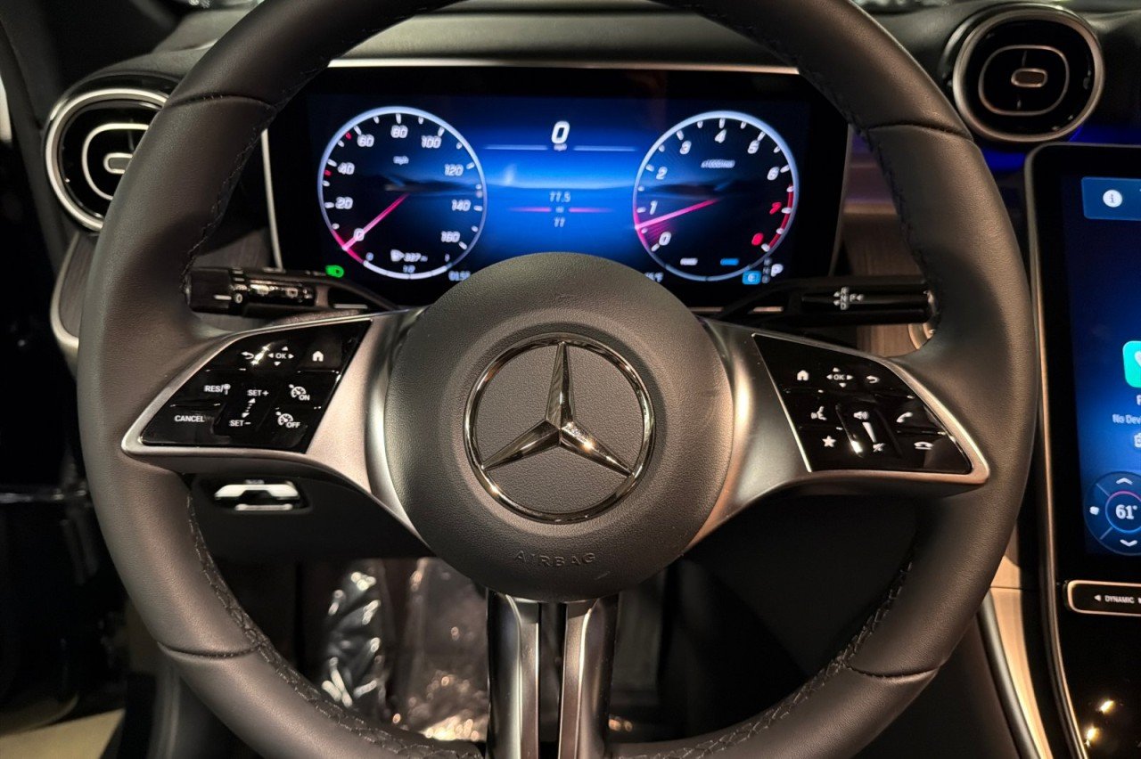 New 2026 Black Mercedes-Benz GLC 300 SUV image 22