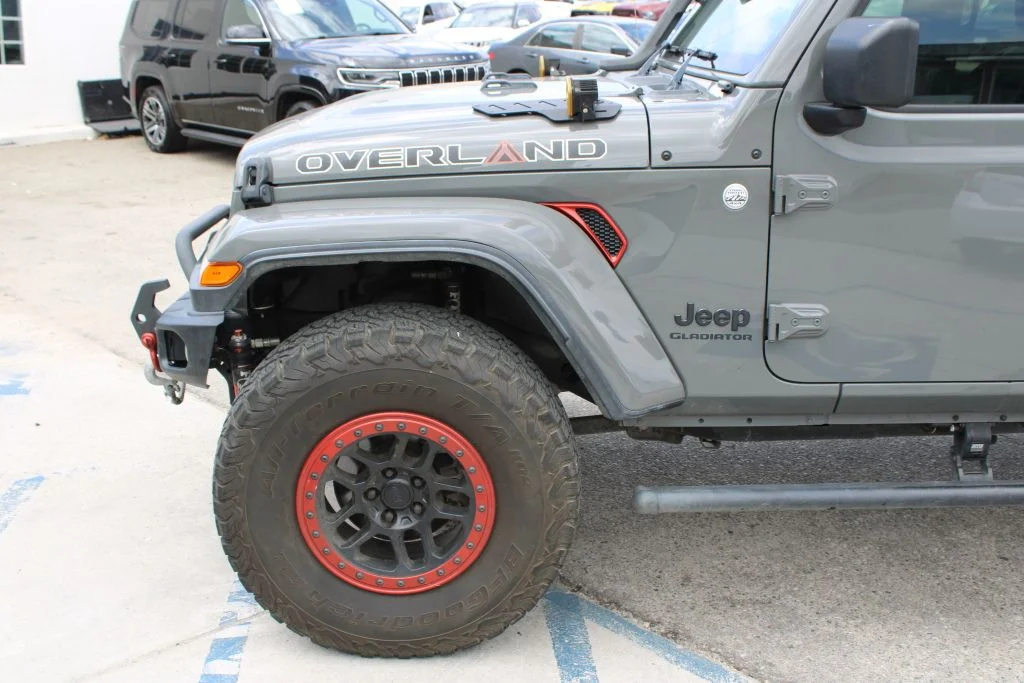 Used 2021 Gray Jeep Sport image 7