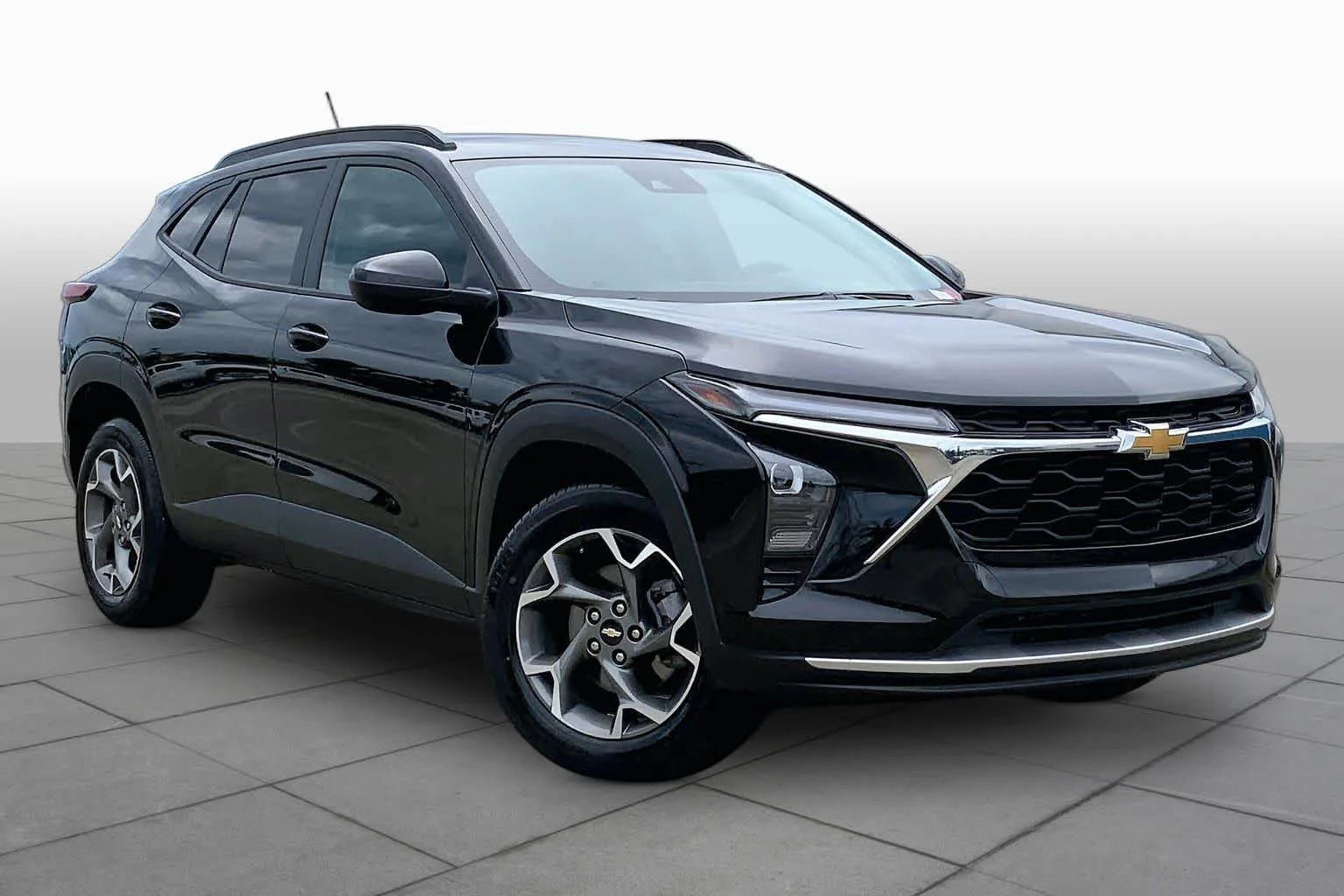 Used 2025 Mosaic Black Metallic Chevrolet LT image 3