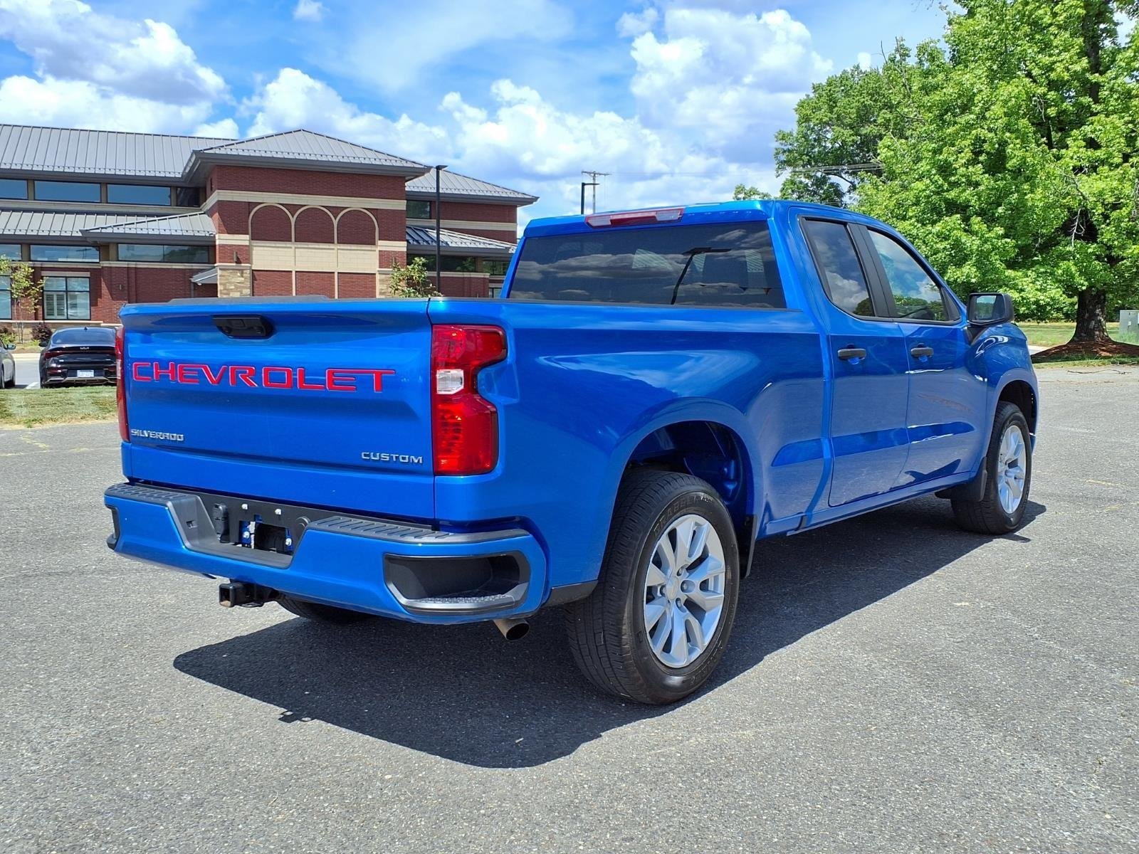 Used 2025  CHEVROLET CUSTOM image 2