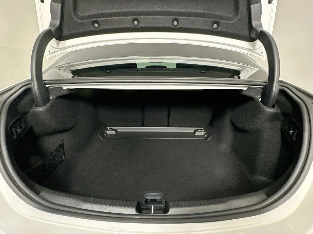 Used 2025 White Mercedes-Benz C 300 image 27