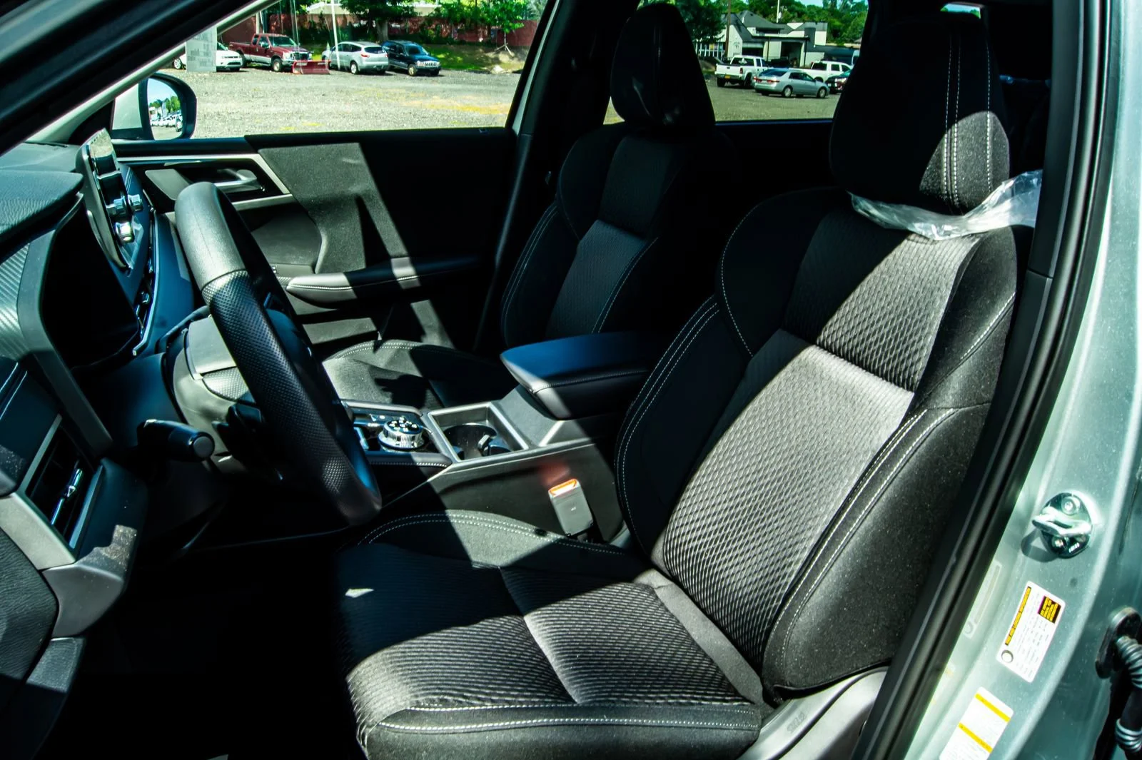 2025 Mitsubishi Outlander Plug-in Hybrid ES - Photo 13