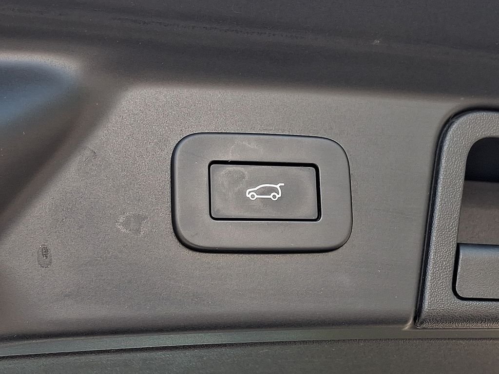 Used 2023 Fuji White Land Rover S image 29
