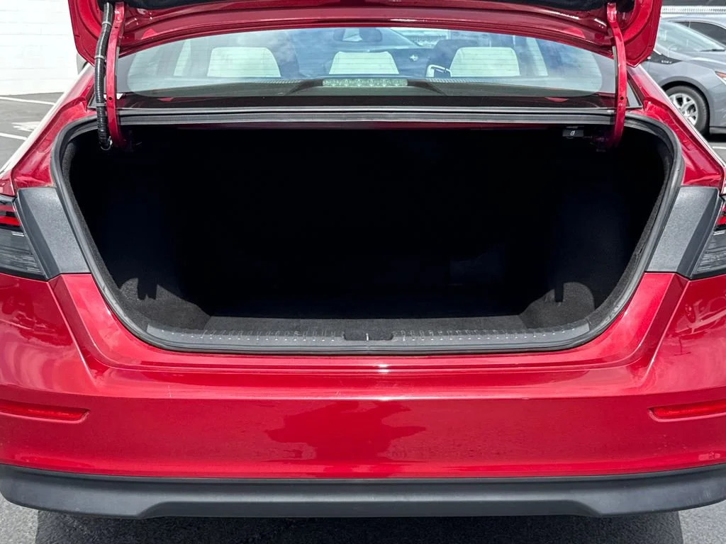 Used 2023 Red Honda LX image 7