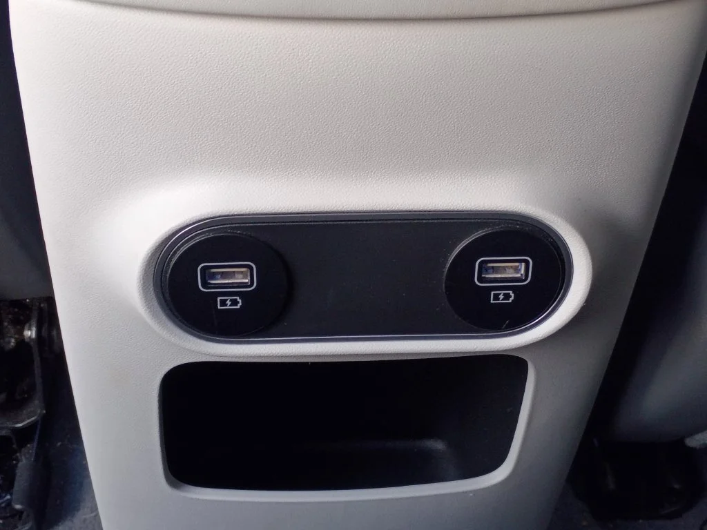 Used 2023 Cyber Gray Hyundai SE image 22