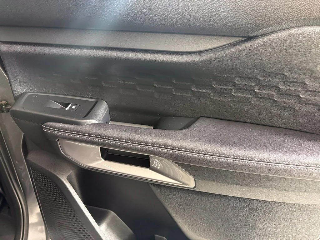 Used 2025 Gray Ford XLT image 15