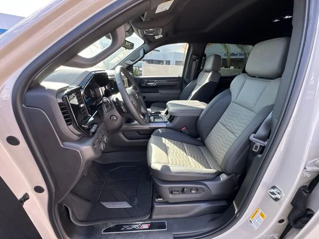 New 2026 White Chevrolet ZR2 image 9