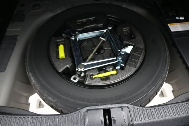 Used 2025  Toyota XLE image 28