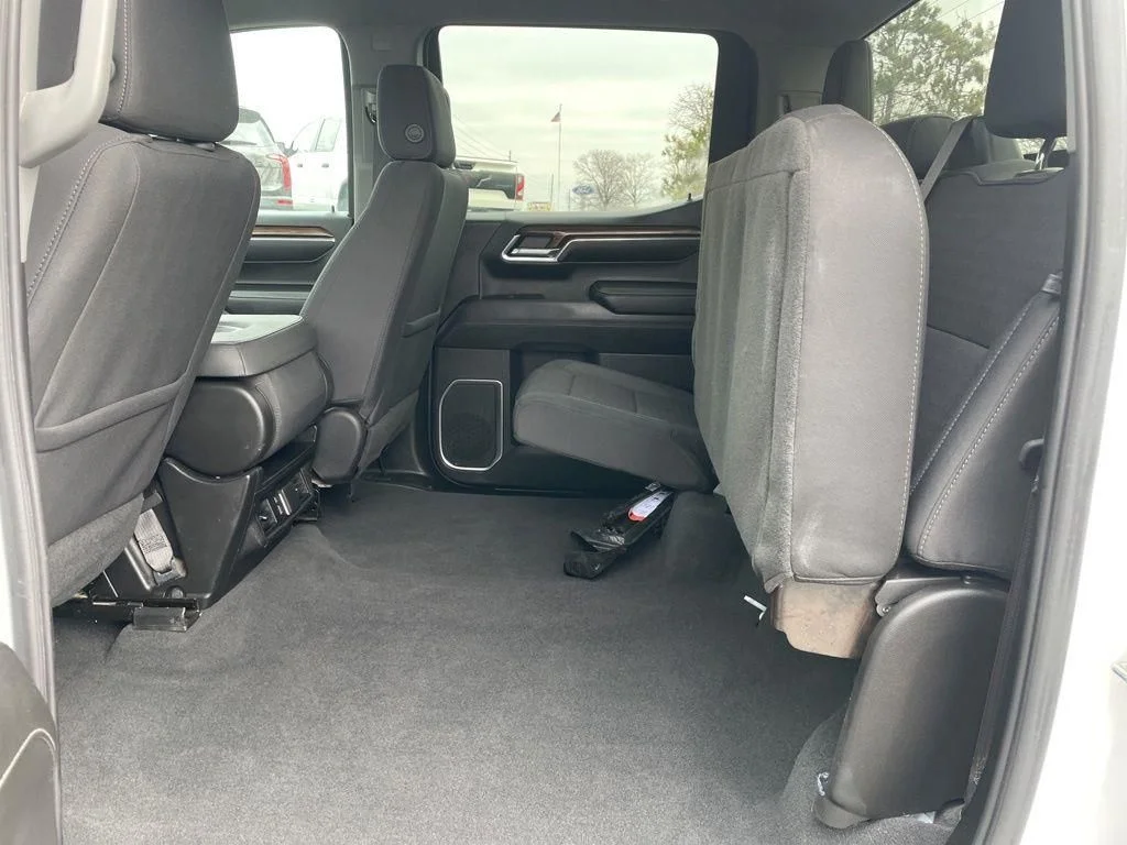 Used 2023 White Chevrolet LT image 32