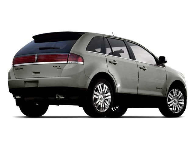 Used 2010  Lincoln Base image 2