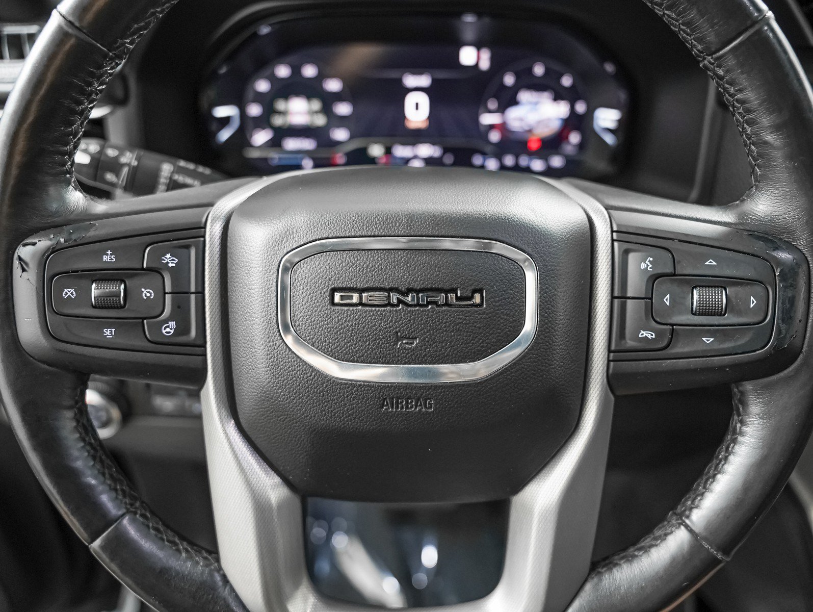 Used 2022 Onyx Black GMC 4WD 4dr Denali image 13