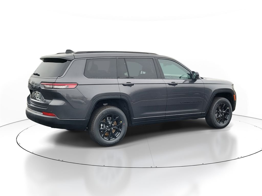 New 2026 Baltic Gray Metallic Clear-Coat Exterior Paint Jeep Altitude image 4