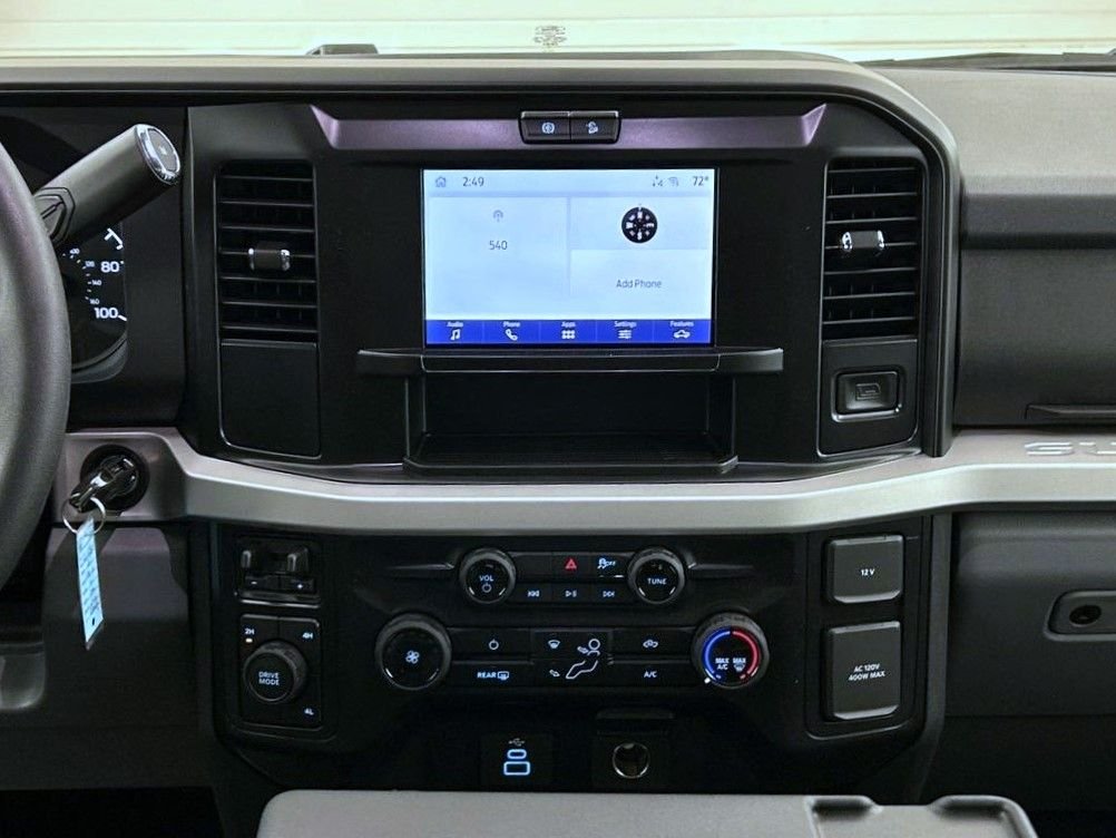 New 2026 Oxford White Ford XLT image 12