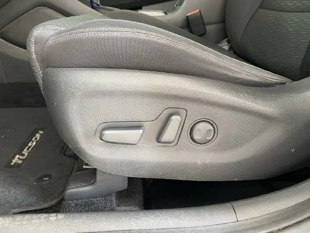 Used 2019 Dazzling White Hyundai Night image 22