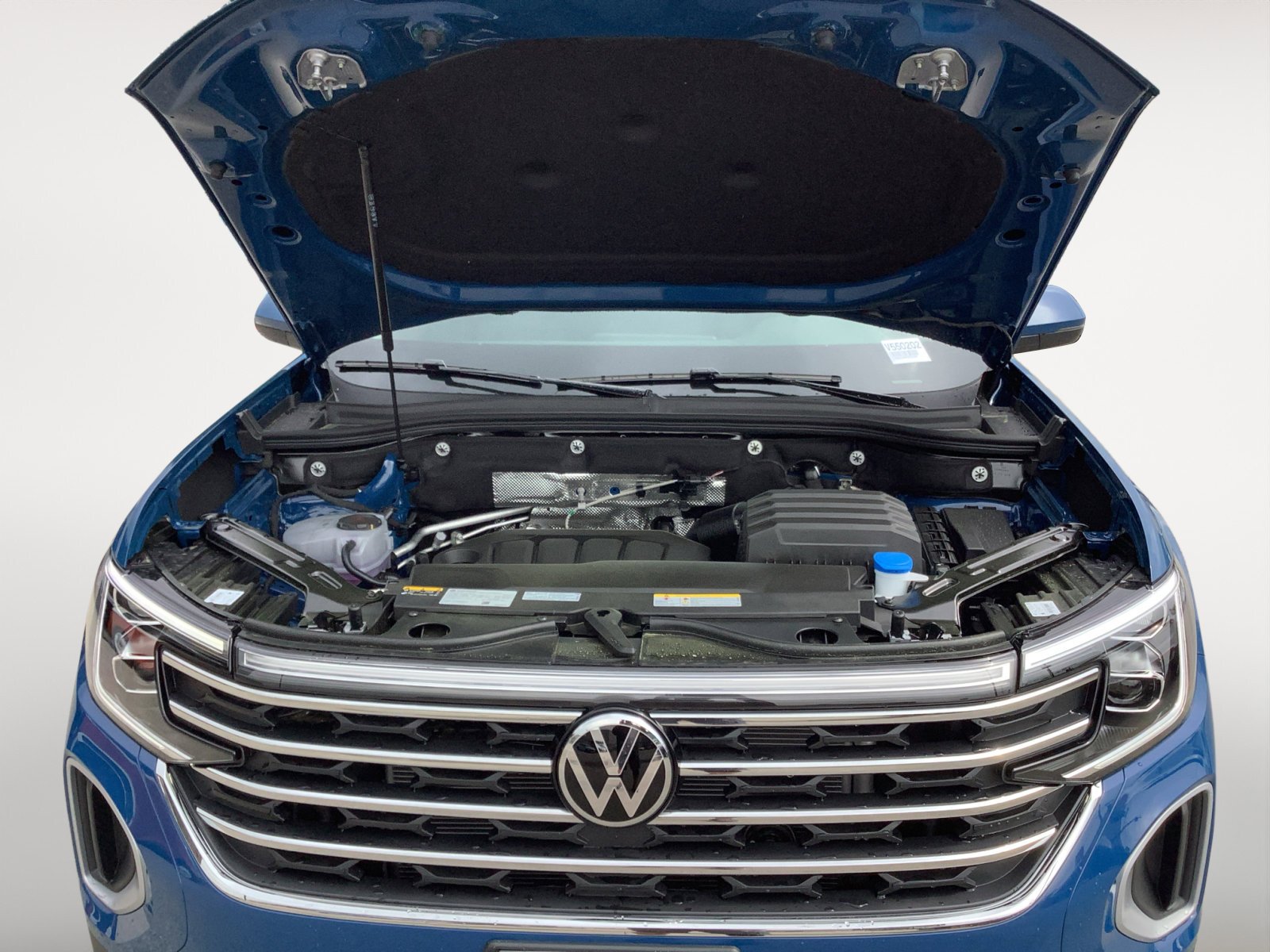 New 2025 Mountain Lake Blue Metallic Volkswagen 2.0T SE w/Technology image 11