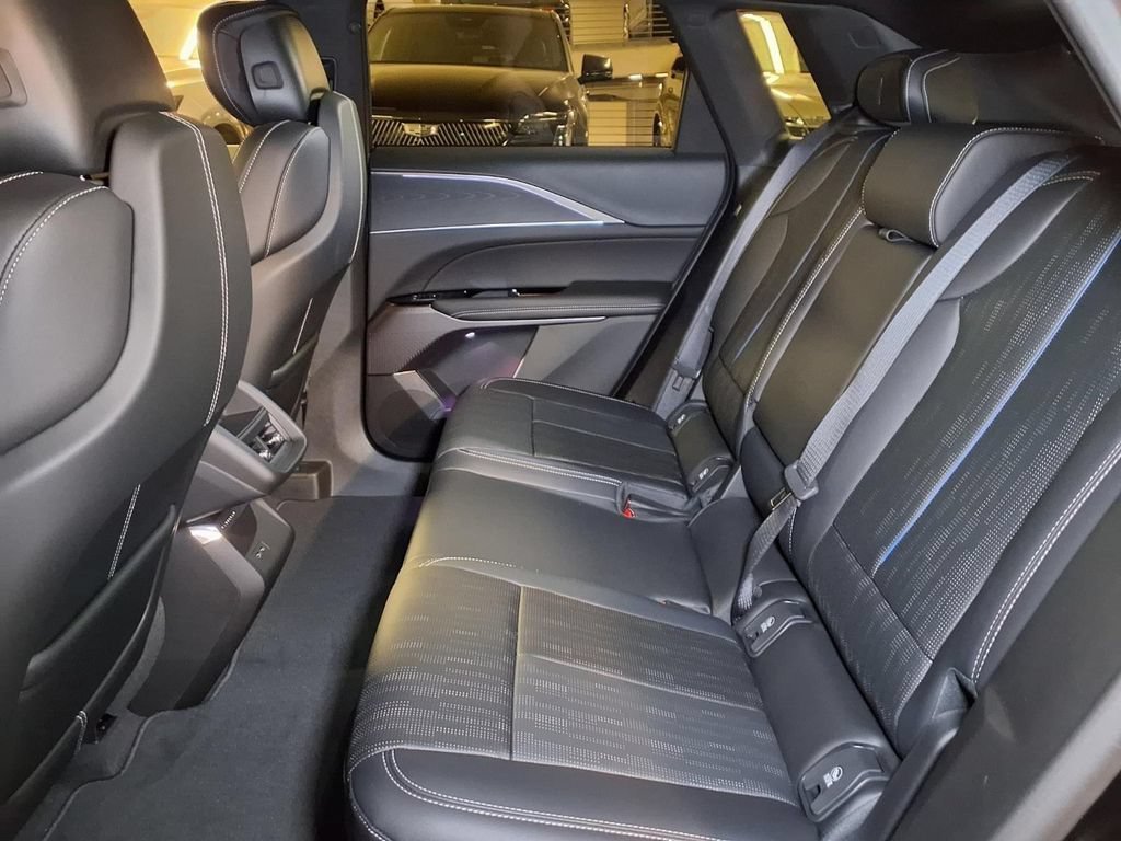 2026 Cadillac LYRIQ Sport - Photo 11