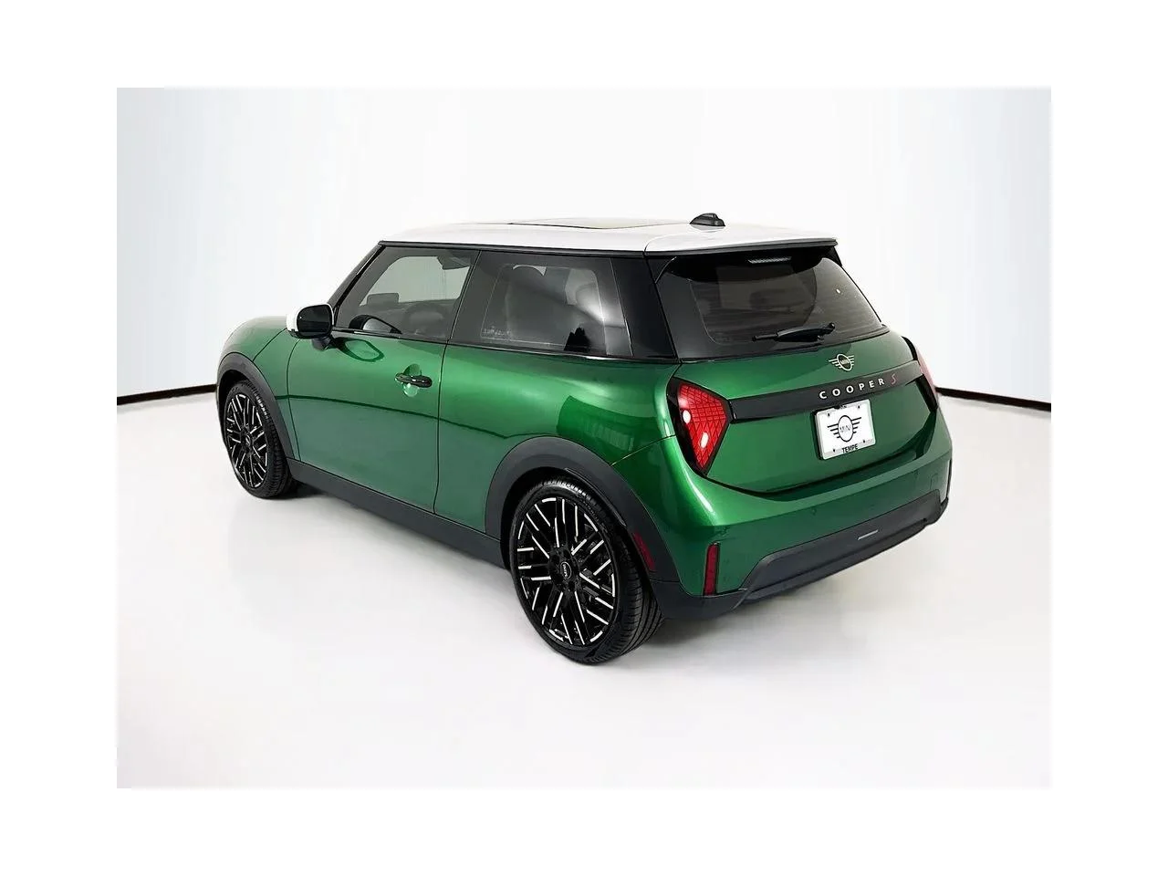 New 2026 British Racing Green IV Met MINI ICONIC image 7