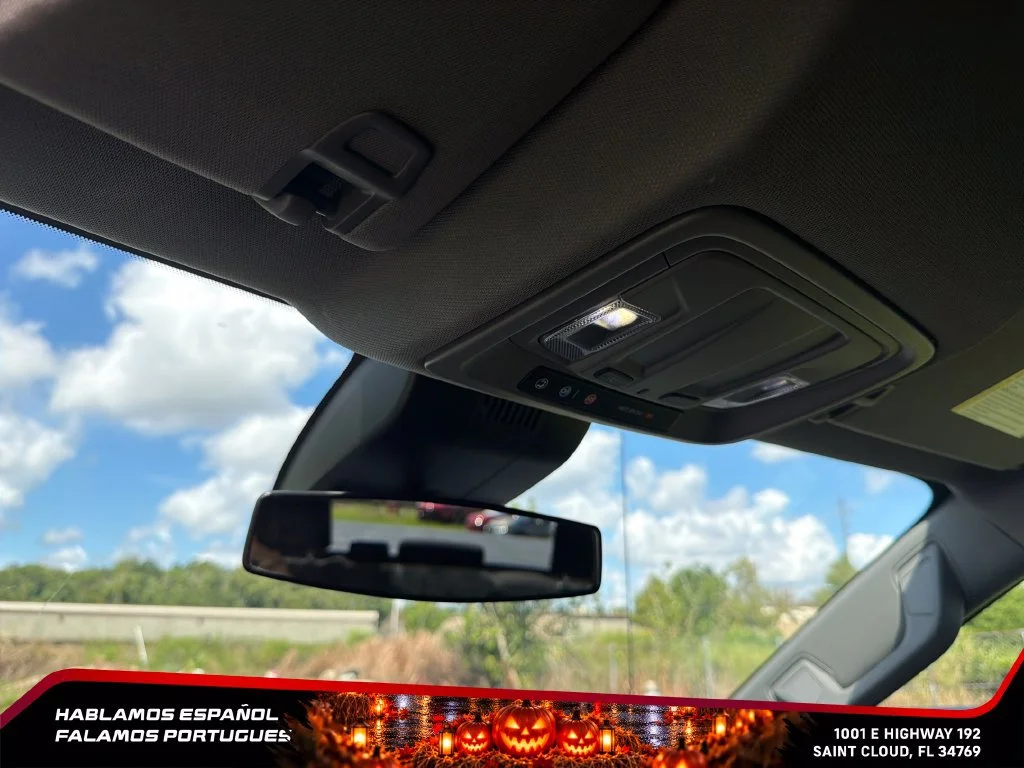 Used 2023 SUMMIT WHITE Chevrolet RST image 23