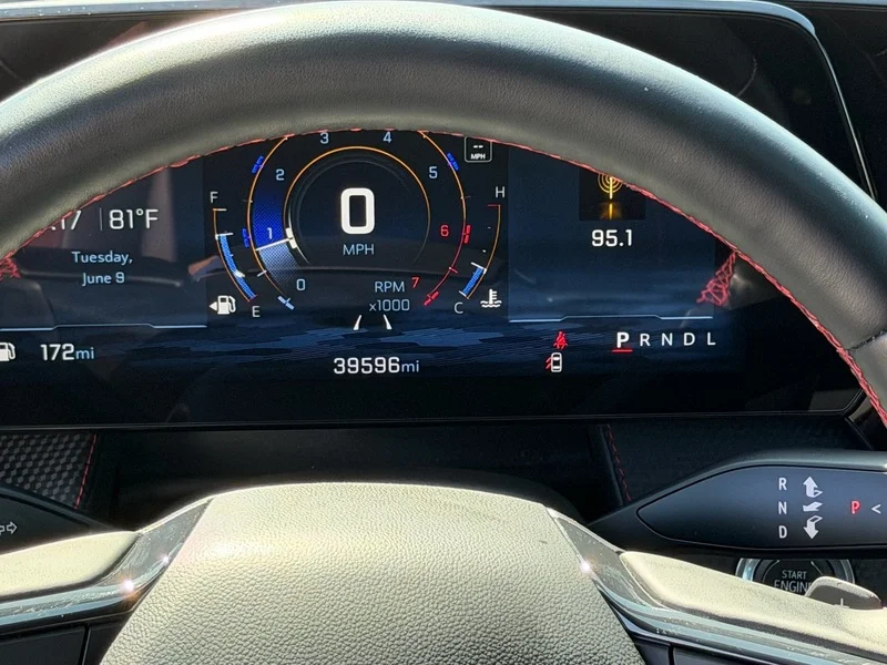 Used 2025 Iridescent Pearl Tricoat Chevrolet RS image 9