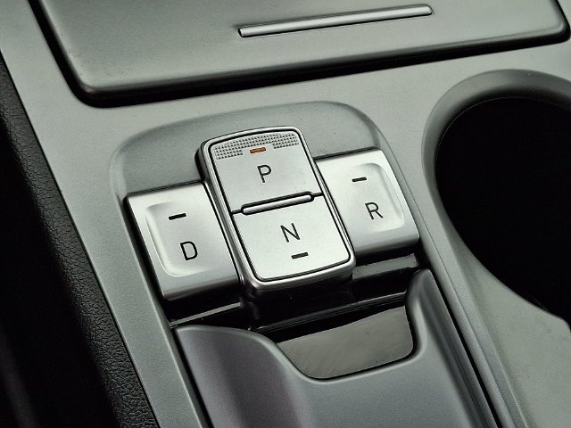 Used 2021 White Hyundai Limited image 16