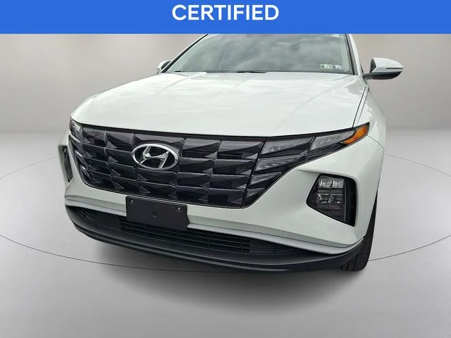Used 2023 White Hyundai SEL image 4