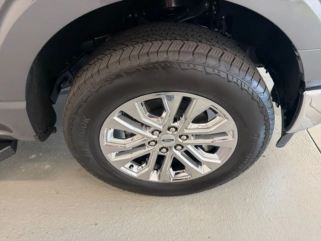New 2026 Carbonized Gray Metallic Ford Lariat® image 5