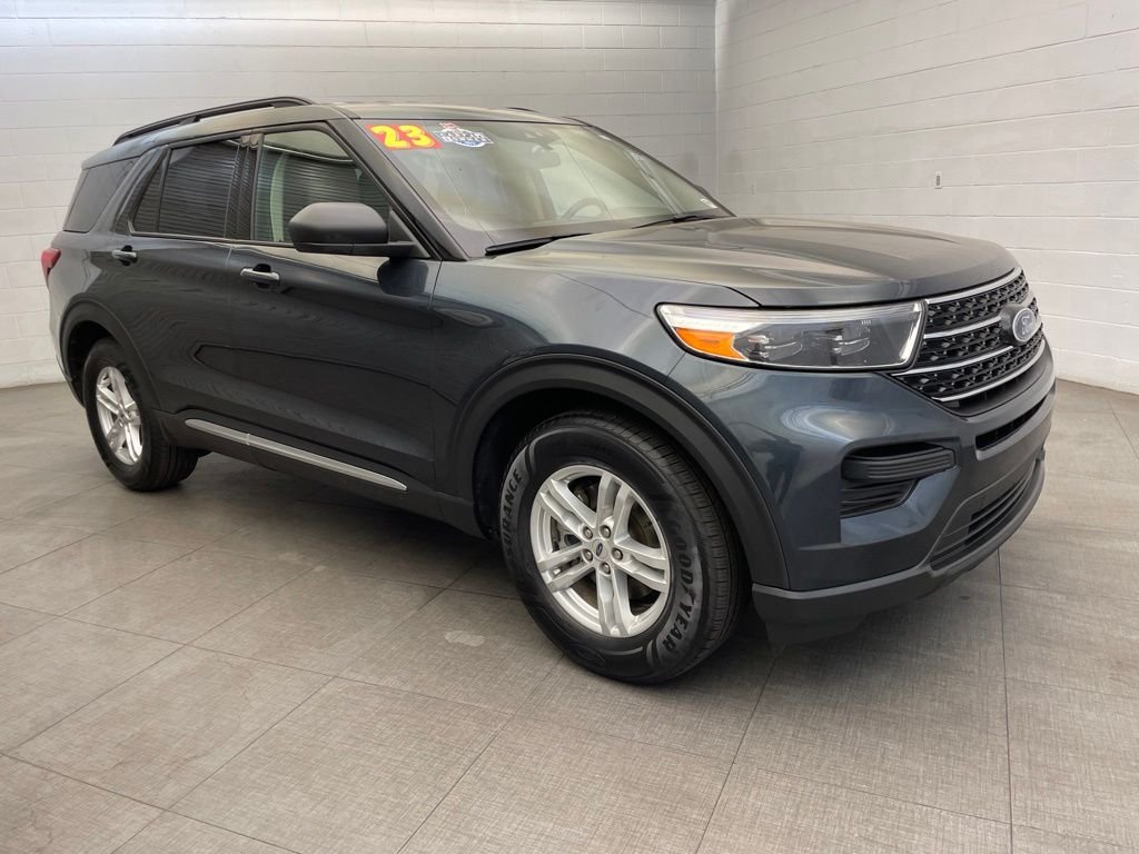 Used 2023 Blue Ford XLT image 3