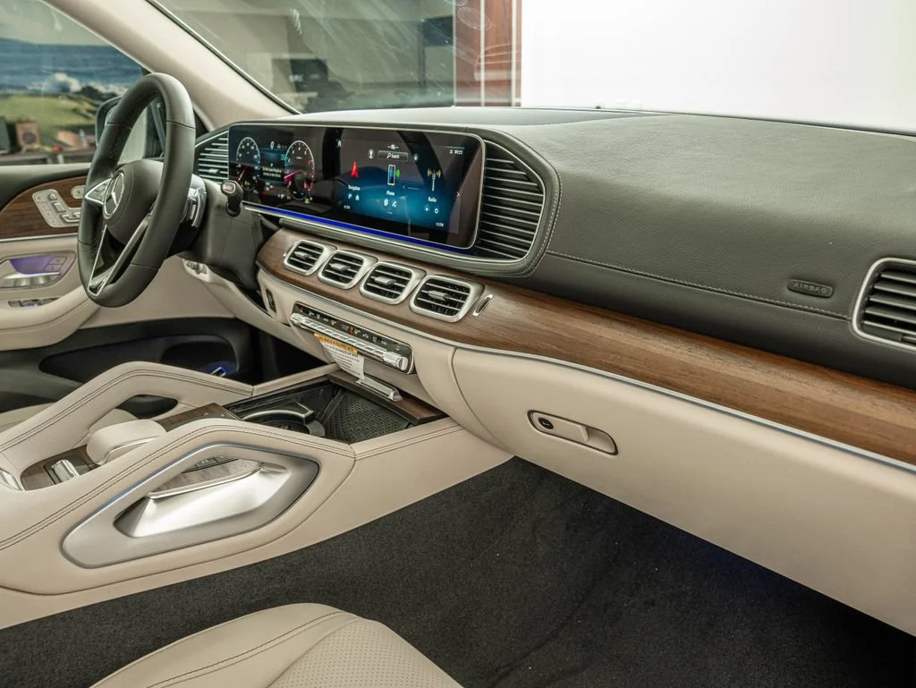 Used 2026 Black Mercedes-Benz GLS 450 image 36