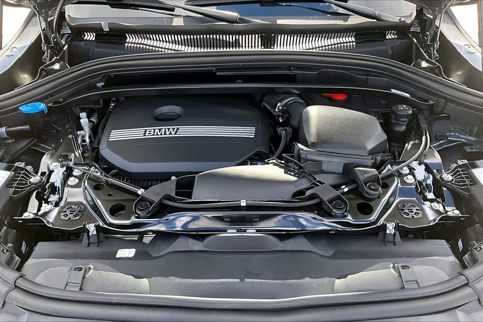Used 2026 Skyscraper Grey Metallic BMW xDrive28i image 30