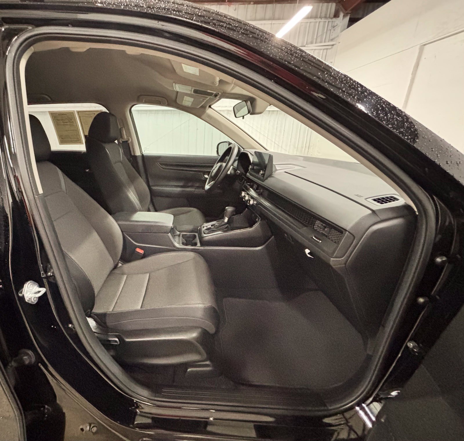 Used 2023  Honda LX image 18