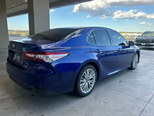 Used 2018 Blue Toyota XLE image 3
