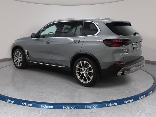 Certified Used 2025 Skyscraper Grey Metallic BMW xDrive40i image 7
