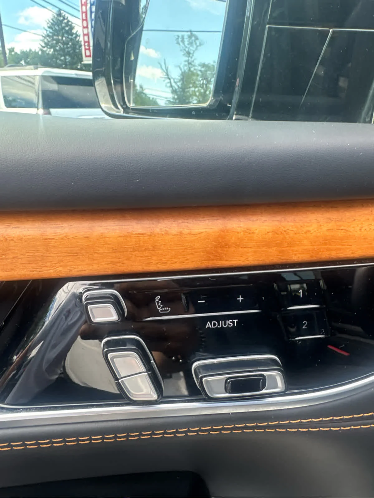 2024 Jeep Grand Wagoneer L Series III - Photo 14
