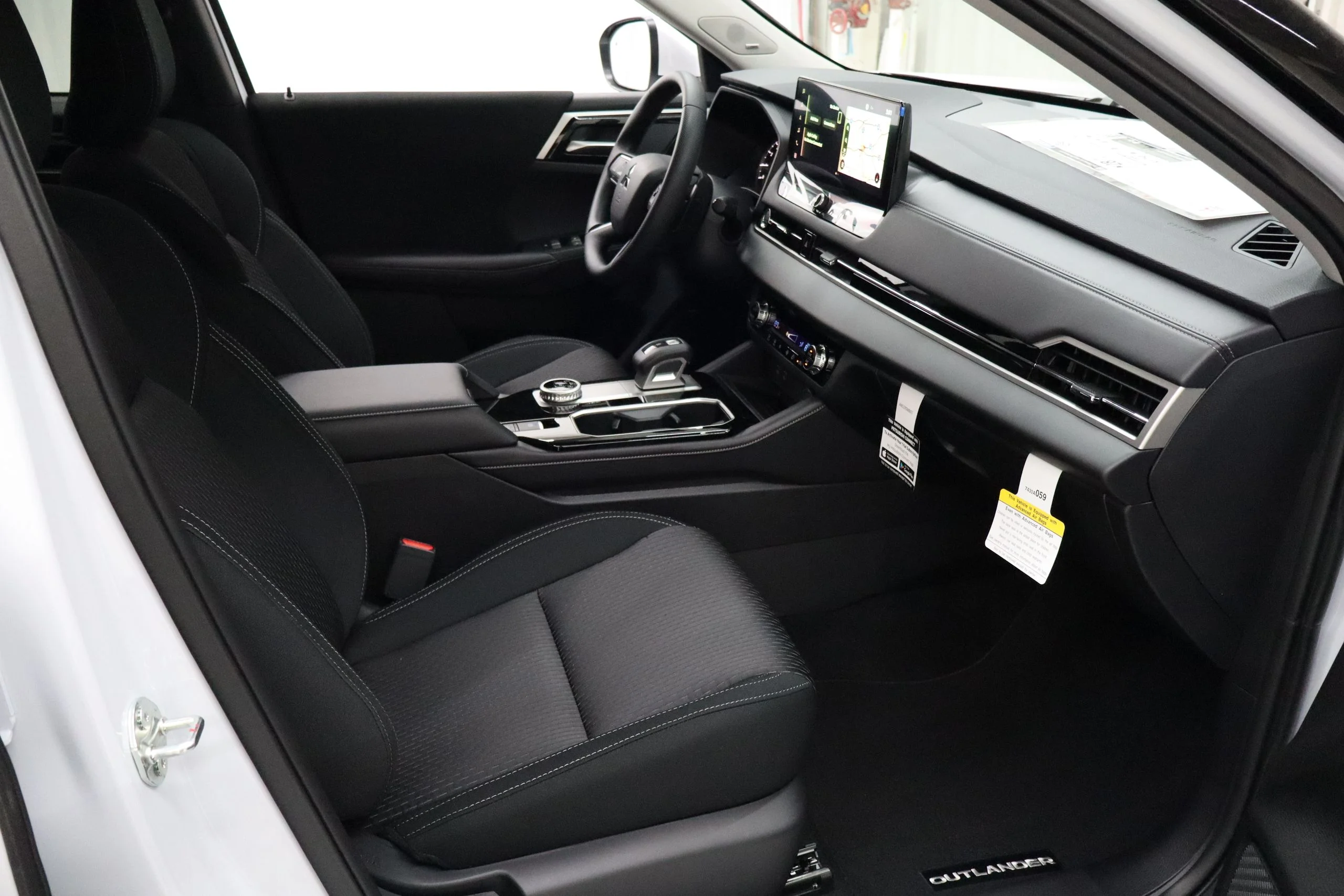 New 2026 White Mitsubishi ES image 26