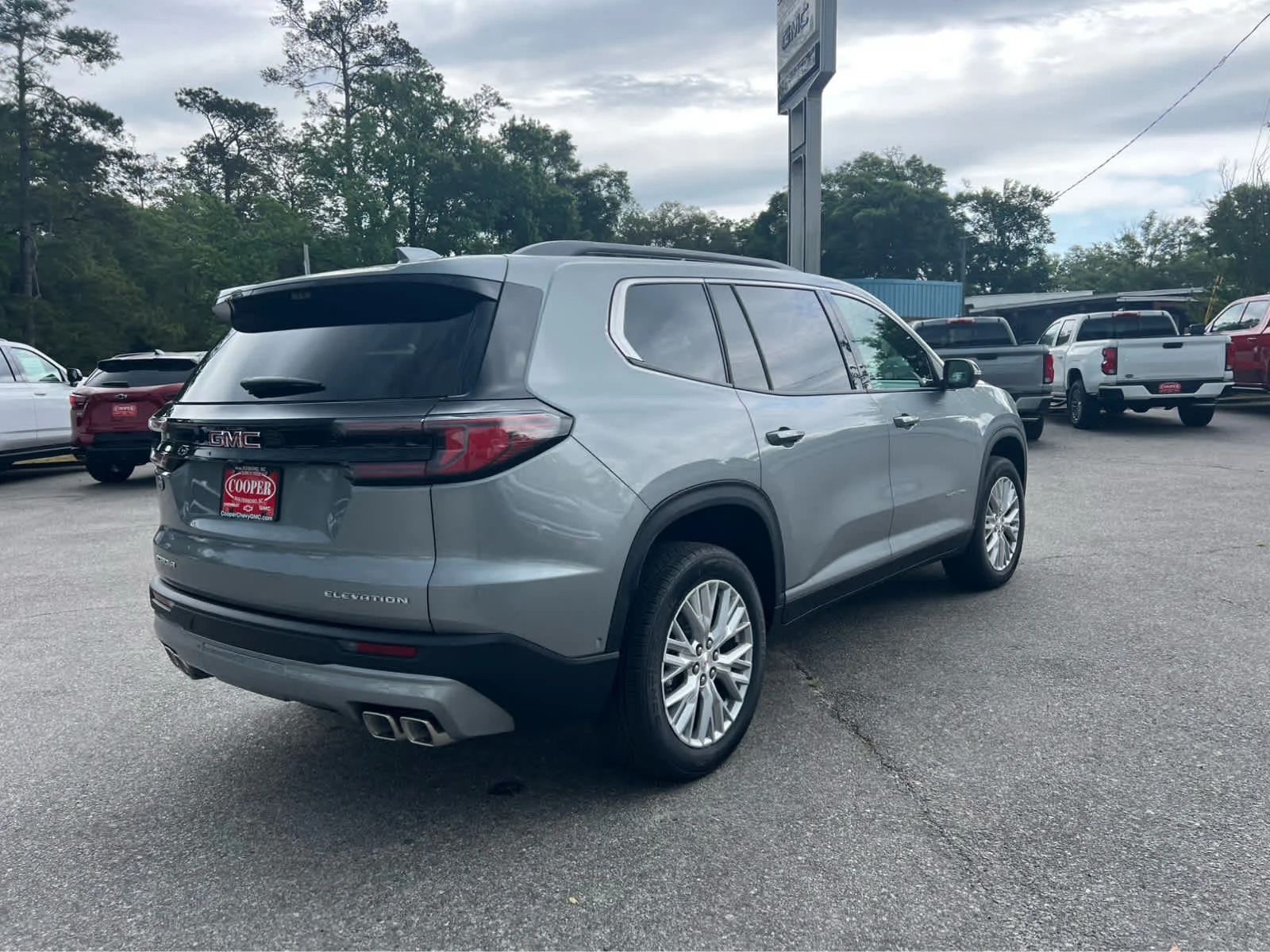 New 2026 Sterling Metallic GMC Elevation image 3