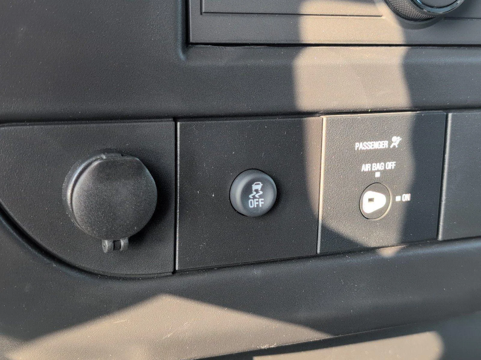 New 2026 Summit White GMC Work Van image 21