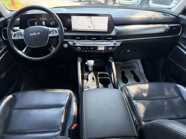 Used 2023 Red Kia S image 22