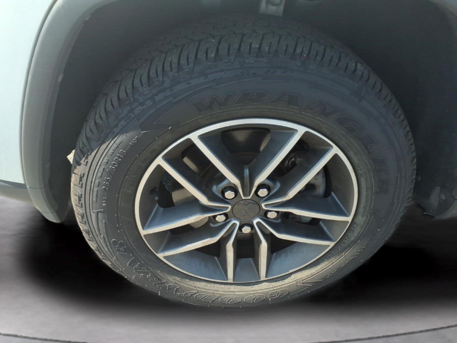 Used 2021 Bright White Clearcoat Jeep Limited image 9