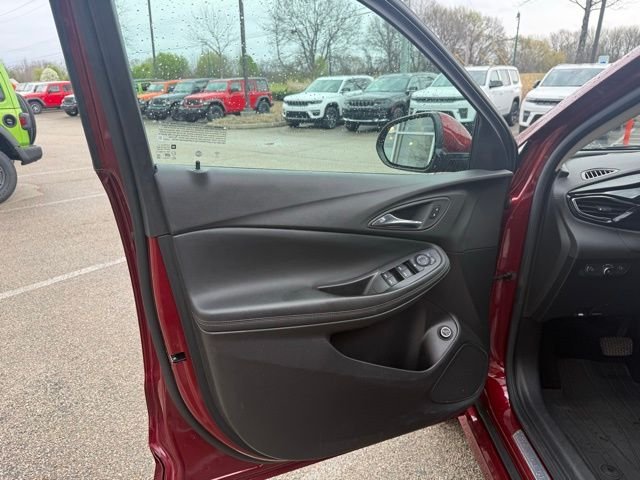 Used 2022 Red Buick Select image 14